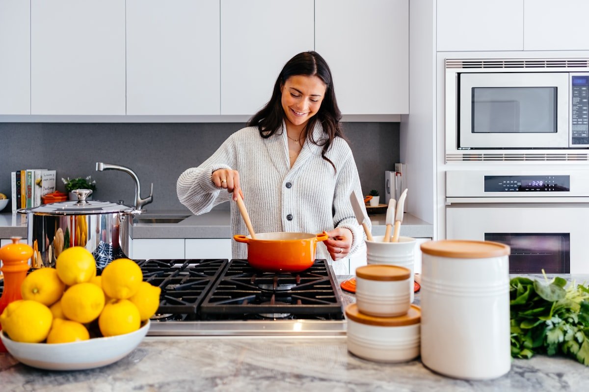 Modern Guest Modular Kitchen Layout